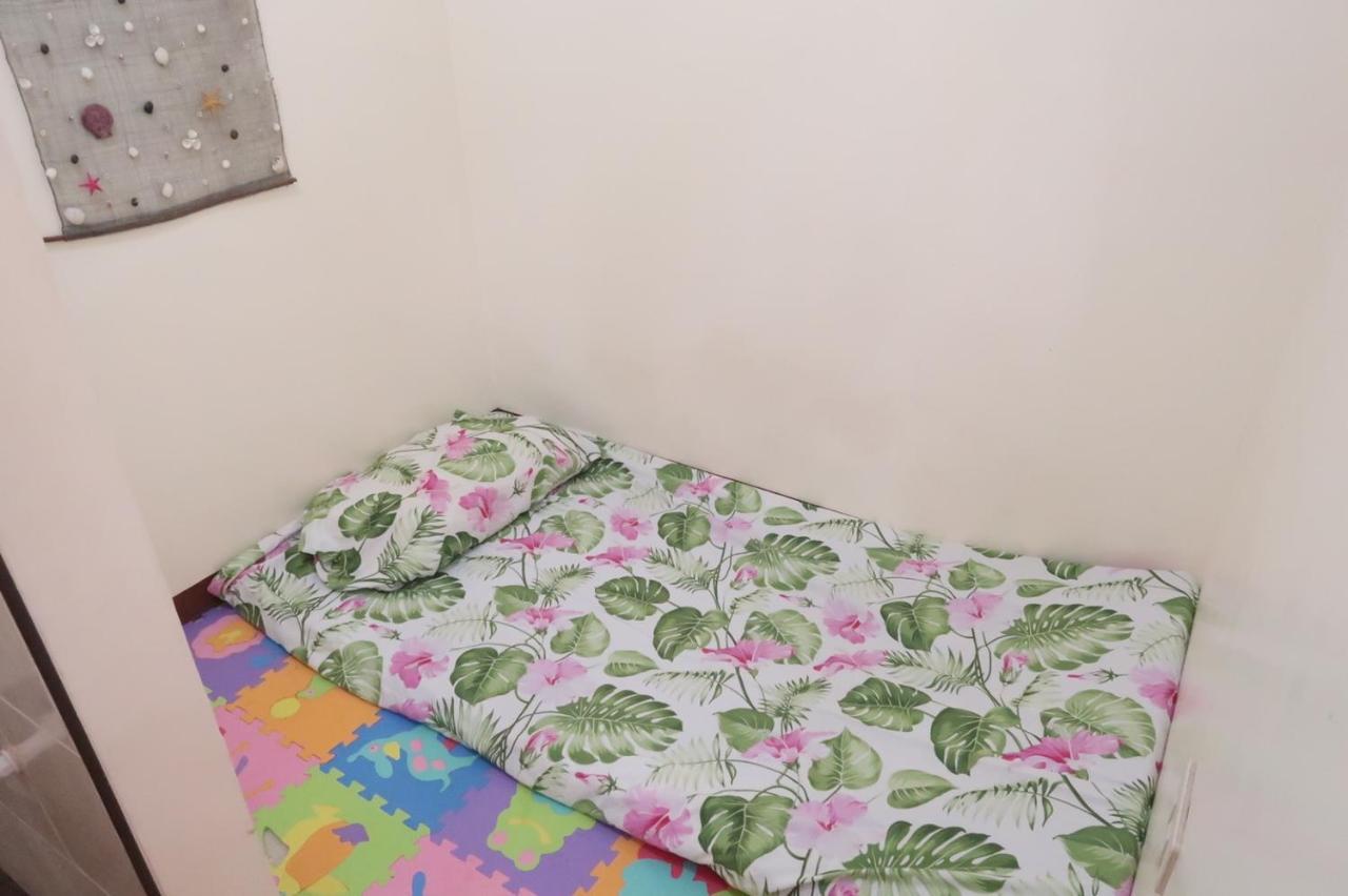 Cat Japanese Only At Uh Huh House Hostel Cebu Exterior photo